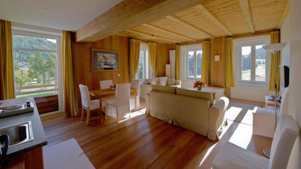 Maloja Club House Hotel Room photo